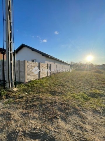 Eladó ikerház, Dunavarsányban 99.6 M Ft, 4 szobás