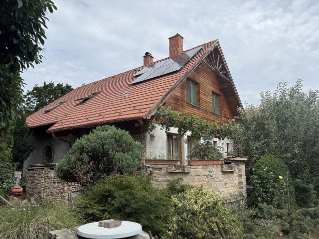 Eladó családi ház, Pomázon 170 M Ft, 5 szobás
