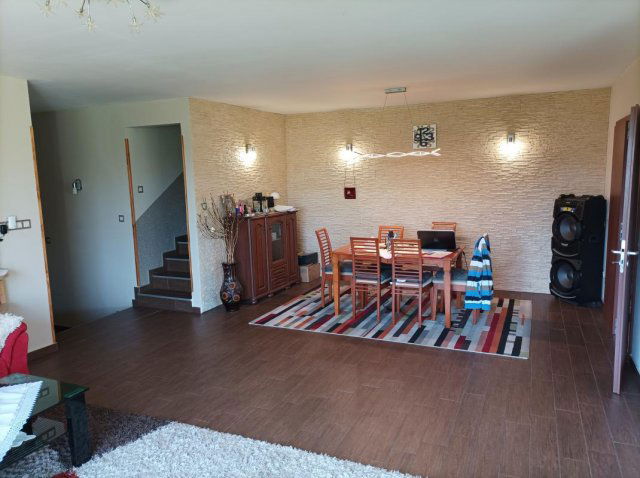 Eladó ikerház, Gödöllőn 169.5 M Ft, 5+1 szobás