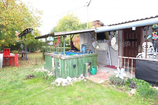 Eladó családi ház, Szigethalmon 37.9 M Ft, 2 szobás