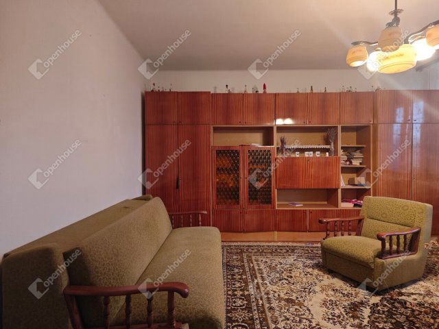 Eladó családi ház, Győrött 120 M Ft, 6 szobás