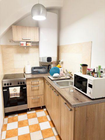 Kiadó téglalakás, albérlet, Pomázon 200 E Ft / hó, 2 szobás