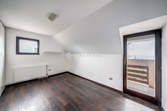 Eladó családi ház, Budaörsön 225 M Ft, 4 szobás