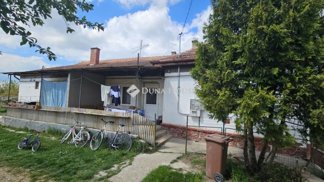 Eladó ikerház, Enyingen, Bokréta utcában 25 M Ft, 3 szobás