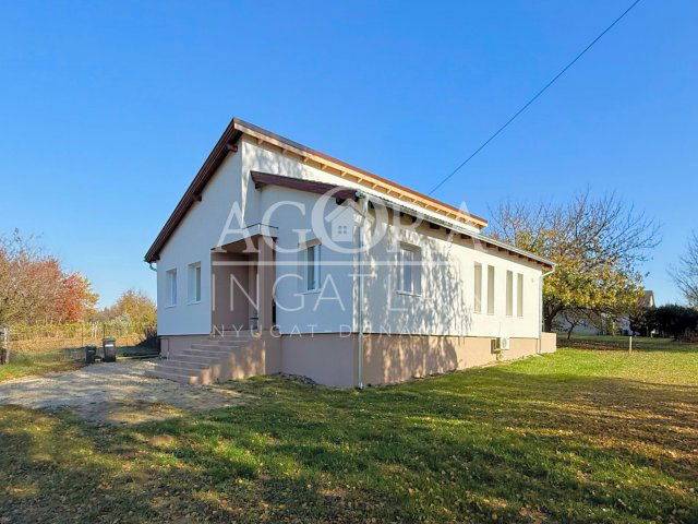 Eladó családi ház, Nagypálin 110 M Ft, 4 szobás