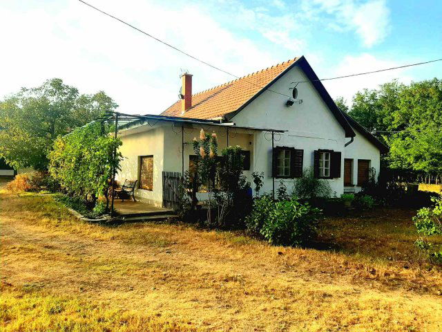 Eladó mezogazdasagi ingatlan, Felsőlajoson 75 M Ft