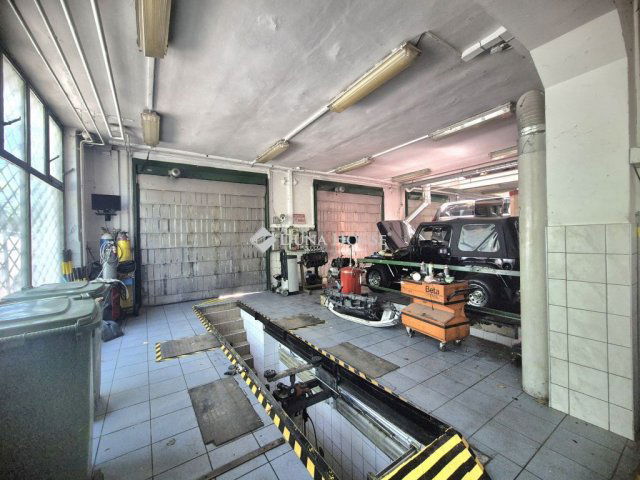 Eladó ipari ingatlan, Budapesten, III. kerületben 179.9 M Ft