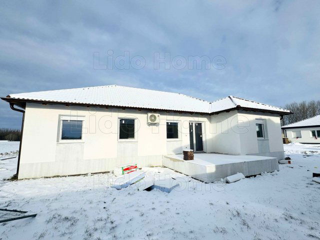 Eladó családi ház, Győrladaméren 114.9 M Ft, 4 szobás