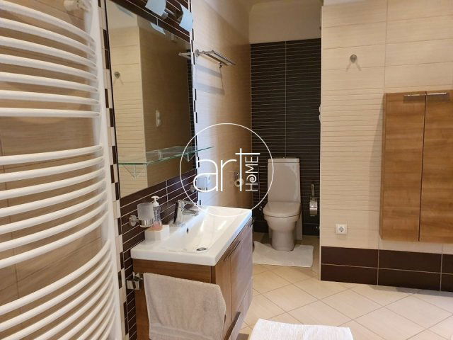 Kiadó téglalakás, albérlet, Szegeden 270 E Ft / hó, 3 szobás