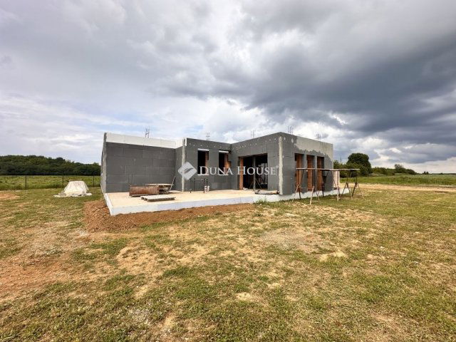 Eladó családi ház, Zalaegerszegen 245.99 M Ft, 4 szobás