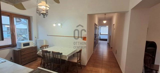 Kiadó családi ház, albérlet, Székesfehérvárott 300 E Ft / hó