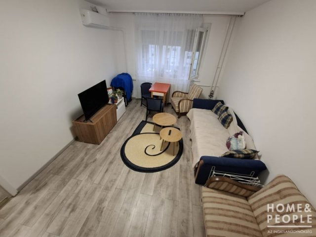 Eladó téglalakás, Szegeden 49.5 M Ft, 2 szobás