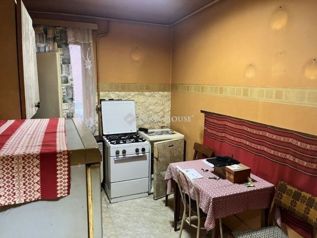 Eladó téglalakás, Pécsett 20.9 M Ft, 1 szobás