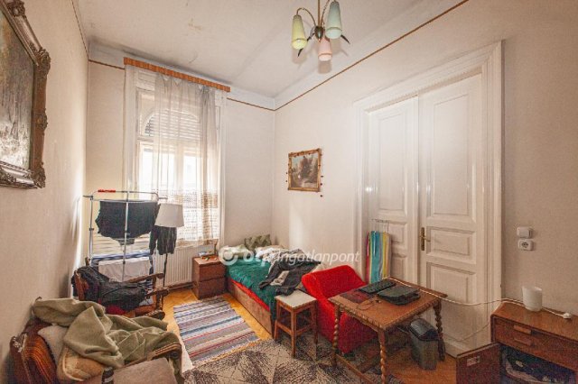 Eladó téglalakás, Budapesten, VI. kerületben 99.8 M Ft, 2 szobás