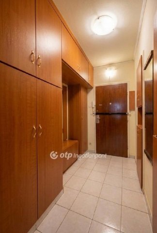 Eladó panellakás, Nyíregyházán 36.9 M Ft, 2 szobás