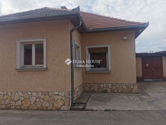 Eladó ipari ingatlan, Vecsésen 269.9 M Ft / költözzbe.hu