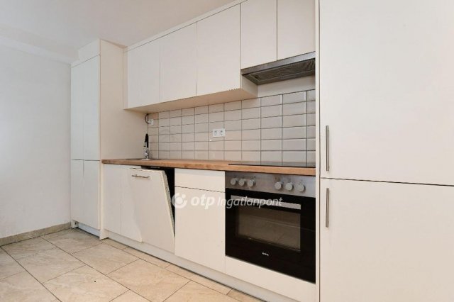 Eladó téglalakás, Budapesten, VIII. kerületben 74.9 M Ft