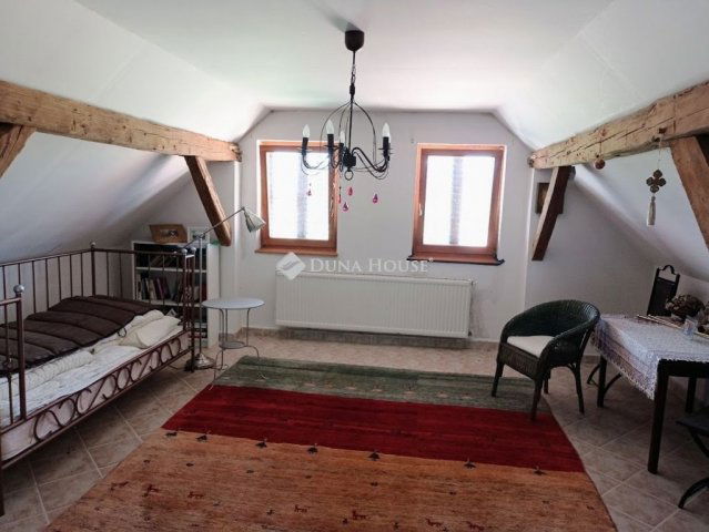 Eladó családi ház, Pákán 192.115 M Ft, 5 szobás