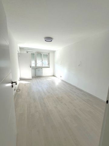 Eladó panellakás, Budapesten, III. kerületben 72.9 M Ft, 2 szobás