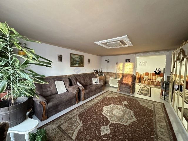 Eladó családi ház, Kecskeméten 43 M Ft, 3 szobás