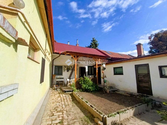 Eladó sorház, Kecskeméten 50 M Ft, 3 szobás