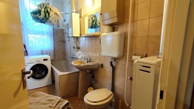 Eladó téglalakás, Szombathelyen 40.5 M Ft, 2 szobás