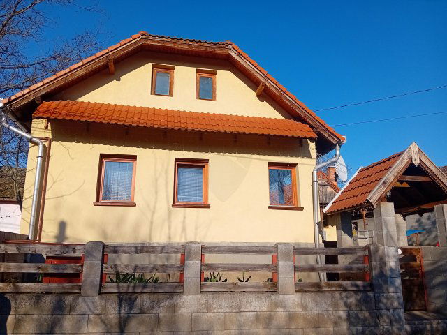 Eladó családi ház, Szűcsin 29.99 M Ft, 1+2 szobás