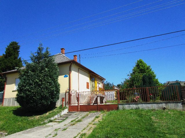 Eladó családi ház, Kaposváron 54.9 M Ft, 2+1 szobás