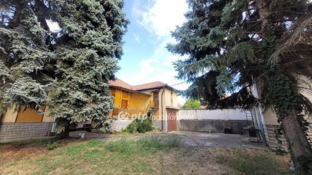 Eladó családi ház, Jászberényben 121.9 M Ft, 2 szobás