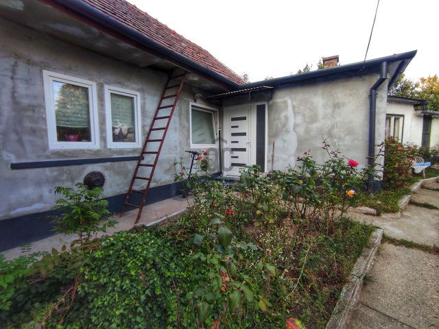 Eladó családi ház, Budaörsön 59.9 M Ft, 2 szobás