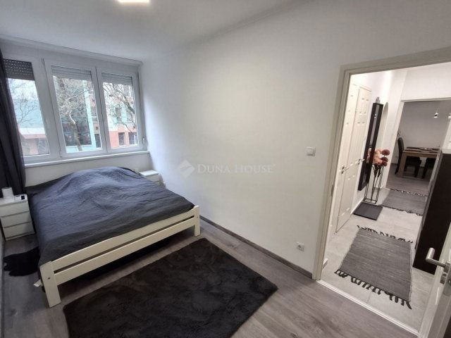 Eladó téglalakás, Budapesten, XVIII. kerületben 64.99 M Ft