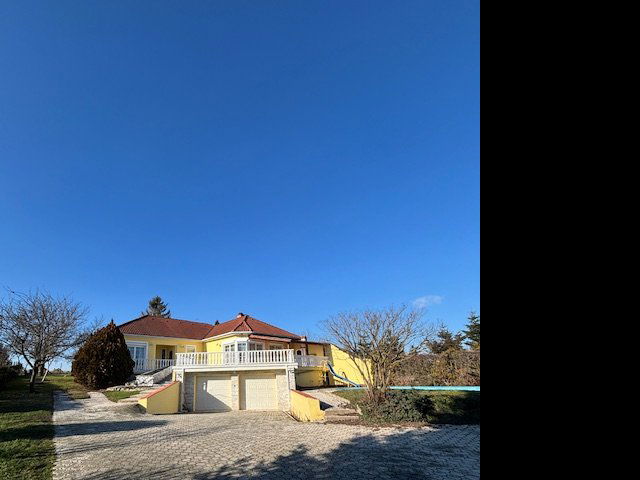 Eladó családi ház, Szombathelyen 134.4 M Ft, 3+1 szobás