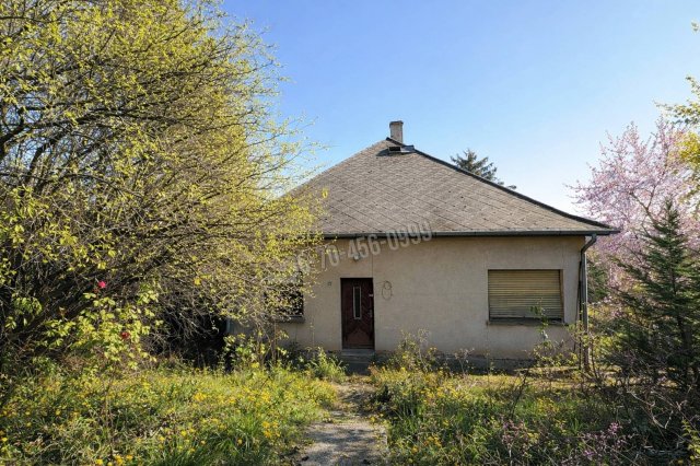 Eladó telek, Budapesten, III. kerületben 285 M Ft