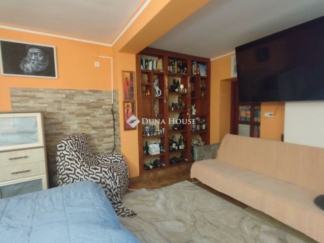 Eladó családi ház, Cegléden 79.8 M Ft, 4 szobás