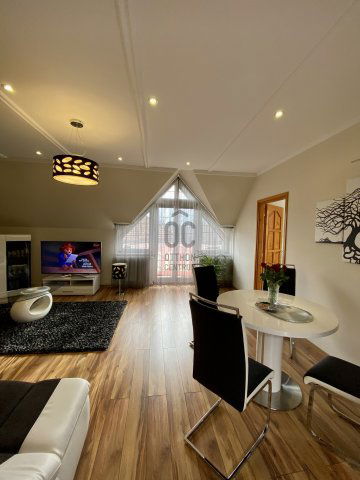 Eladó családi ház, Budapesten, XV. kerületben 208 M Ft, 6 szobás