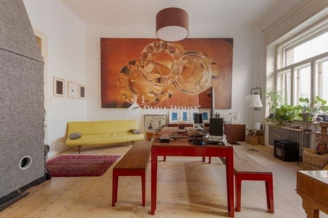 Eladó téglalakás, Budapesten, VI. kerületben 135 M Ft, 2 szobás