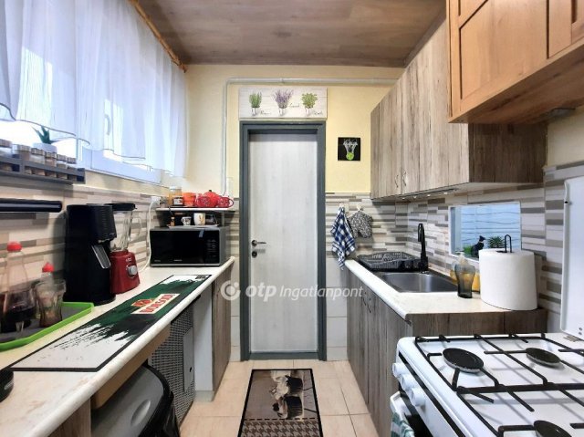 Eladó téglalakás, Siófokon 55.5 M Ft, 2 szobás