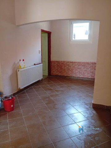 Eladó téglalakás, Hatvanban 27 M Ft, 3 szobás