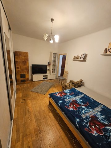 Eladó téglalakás, Komlón 17.9 M Ft, 2 szobás