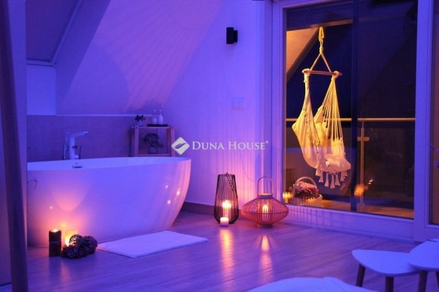 Eladó családi ház, Felsőörsön 139 M Ft, 2 szobás