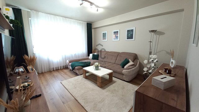 Eladó téglalakás, Debrecenben 95 M Ft, 3 szobás