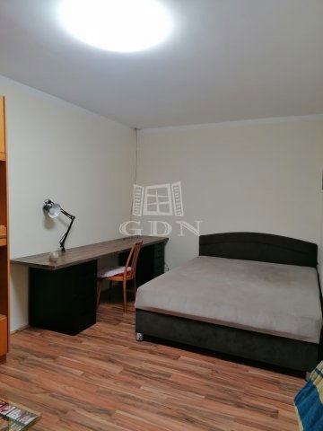 Kiadó téglalakás, albérlet, Szegeden 100 E Ft / hó, 1 szobás