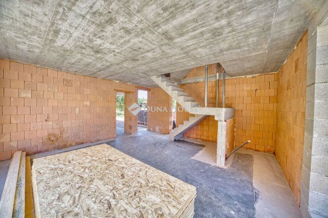 Eladó ikerház, Budapesten, XVIII. kerületben 142.5 M Ft, 6 szobás