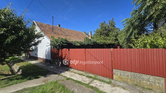 Eladó családi ház, Kabán 17.5 M Ft, 2 szobás