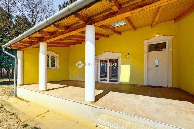 Eladó családi ház, Jakabszálláson 79 M Ft, 6 szobás