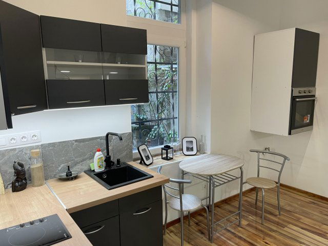 Eladó téglalakás, Budapesten, VII. kerületben 69.9 M Ft