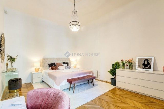 Eladó téglalakás, Budapesten, II. kerületben 149 M Ft, 3 szobás