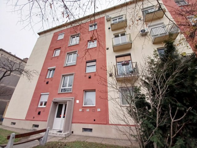 Eladó téglalakás, Budapesten, XIV. kerületben, Róna utcában
