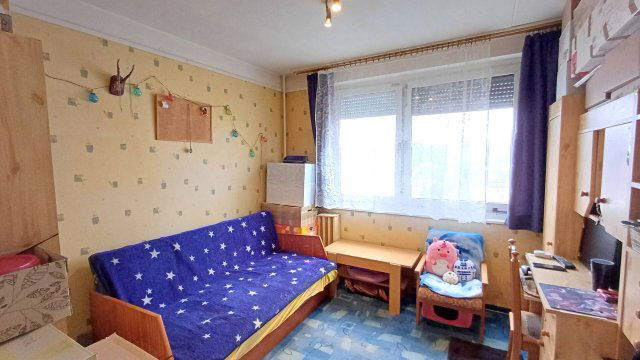 Eladó panellakás, Salgótarjánban 19.9 M Ft, 3 szobás