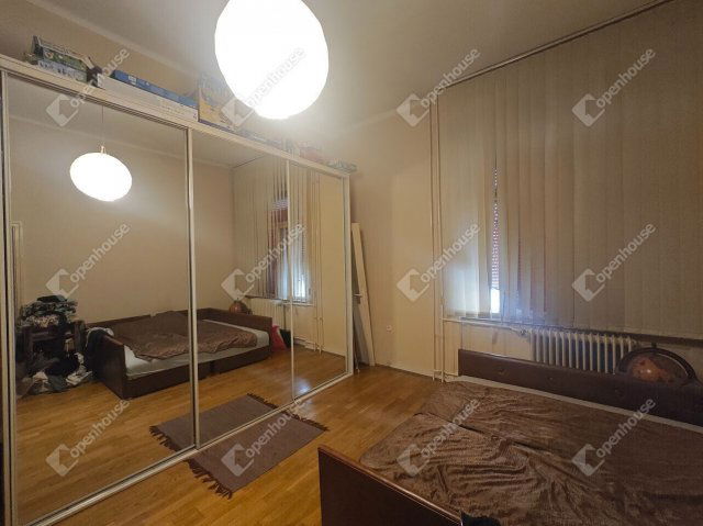 Eladó téglalakás, Győrött 63 M Ft, 2 szobás